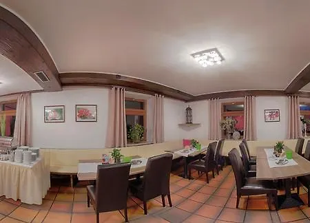 מלון Kastenauer Hof רוזנהיים