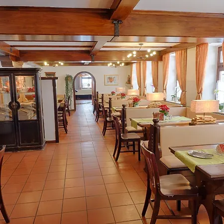 מלון Kastenauer Hof 3*