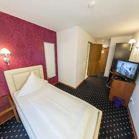 מלון Kastenauer Hof רוזנהיים