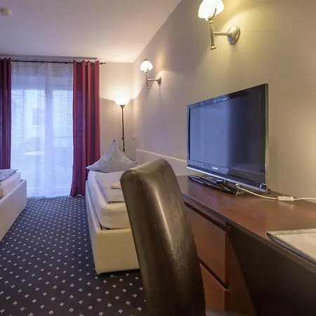 Kastenauer Hof 3*