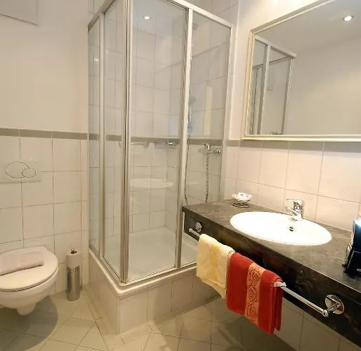 Kastenauer Hof 3*